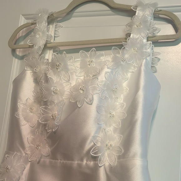 New with tags ELLIATT Elder Dress in White - Picture 5 of 7